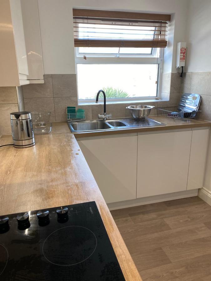 Bournemouth Beachfront Retreat 3 Bedroom 3 Bathroom Seaside B&B With Free Parking Extérieur photo