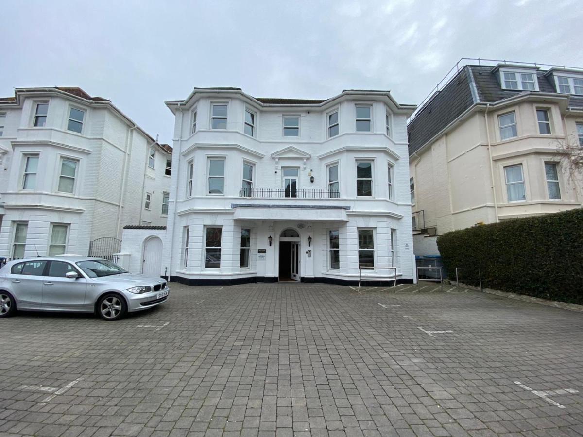 Bournemouth Beachfront Retreat 3 Bedroom 3 Bathroom Seaside B&B With Free Parking Extérieur photo