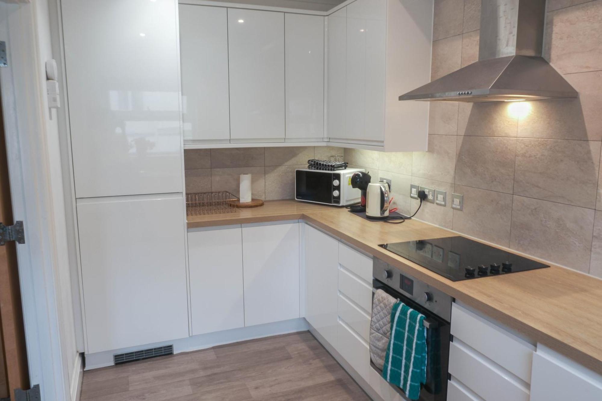 Bournemouth Beachfront Retreat 3 Bedroom 3 Bathroom Seaside B&B With Free Parking Extérieur photo