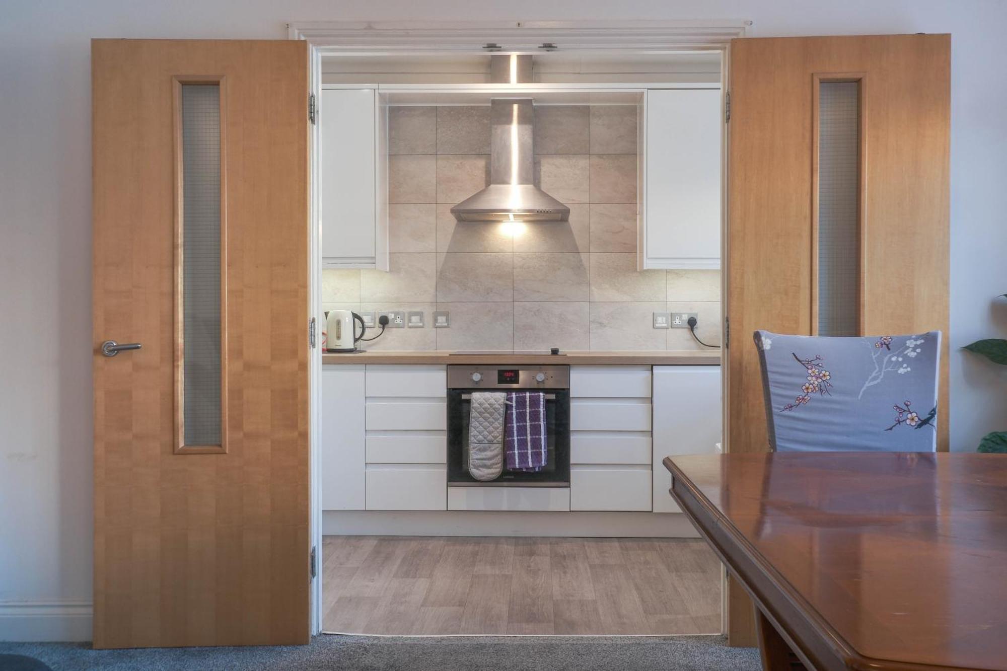 Bournemouth Beachfront Retreat 3 Bedroom 3 Bathroom Seaside B&B With Free Parking Extérieur photo