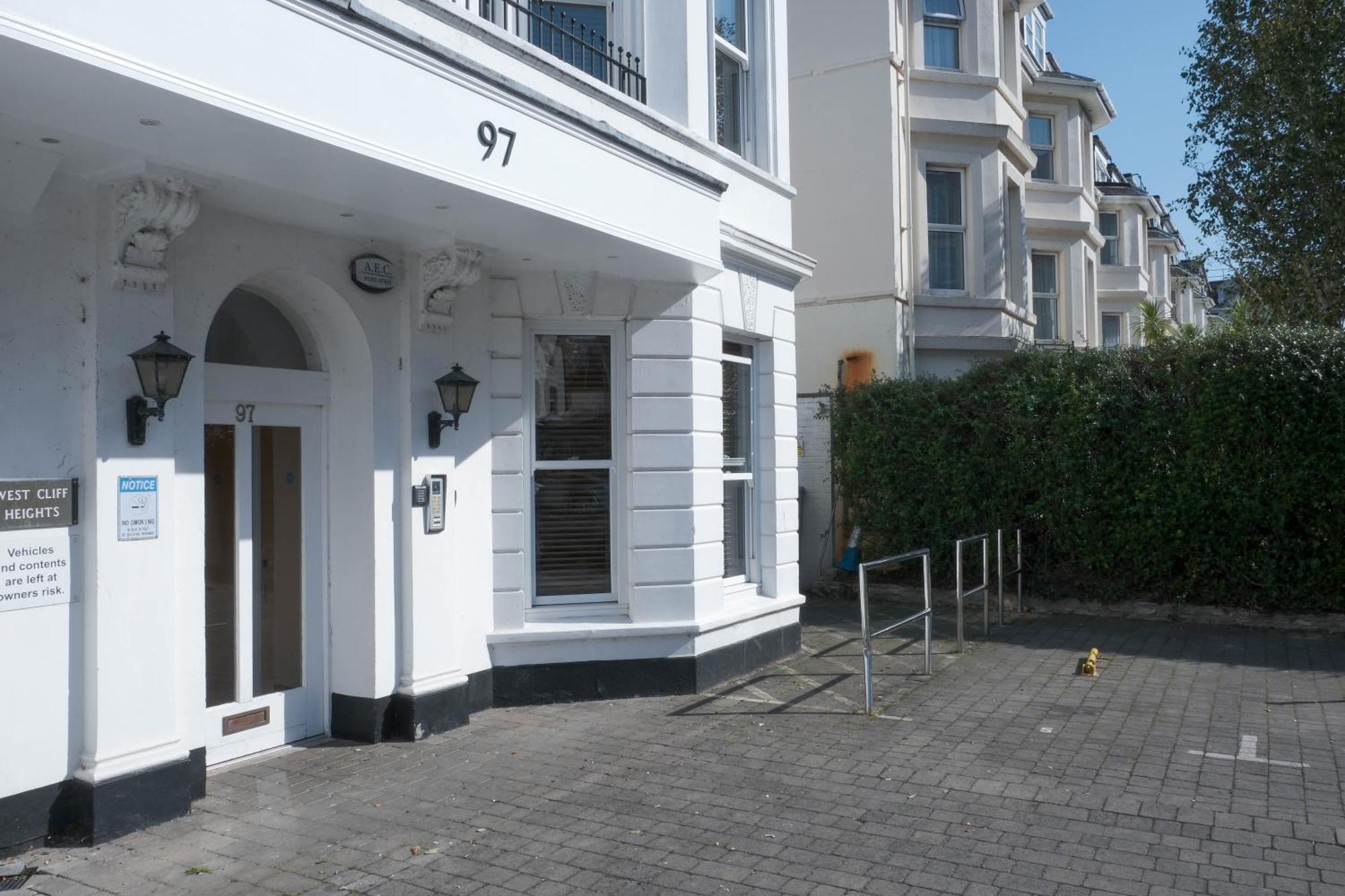 Bournemouth Beachfront Retreat 3 Bedroom 3 Bathroom Seaside B&B With Free Parking Extérieur photo