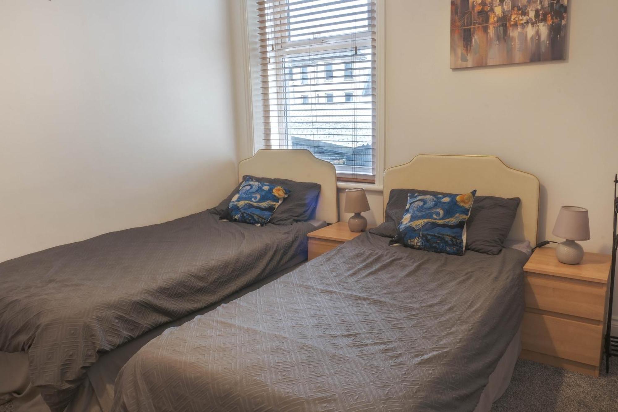 Bournemouth Beachfront Retreat 3 Bedroom 3 Bathroom Seaside B&B With Free Parking Extérieur photo